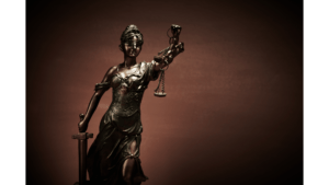 Read more about the article Kiedy przerwanie ciąży jest zgodne z prawem? Czy kobieta podlega karze za przerwanie własnej ciąży? Art. 152 kodeksu karnego.