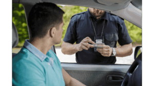 Read more about the article Czy za spowodowanie kolizji Policja może zatrzymać prawo jazdy?